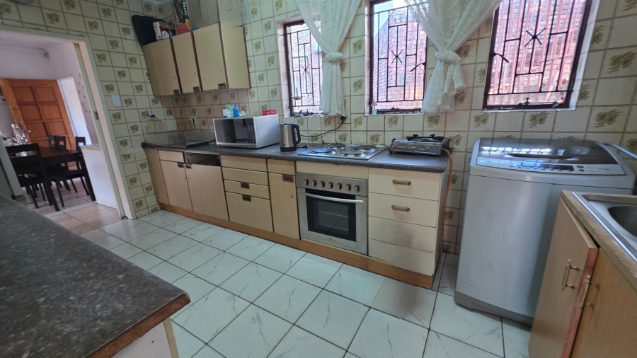 4 Bedroom Property for Sale in Laudium Gauteng