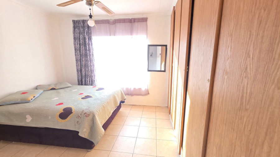 4 Bedroom Property for Sale in Laudium Gauteng