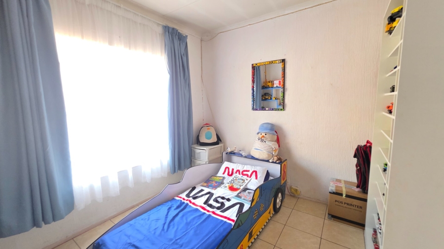 4 Bedroom Property for Sale in Laudium Gauteng
