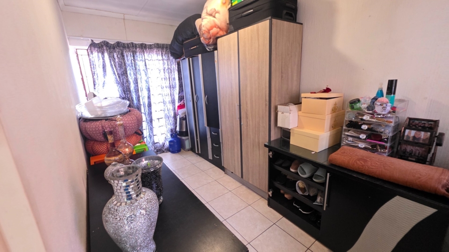 4 Bedroom Property for Sale in Laudium Gauteng