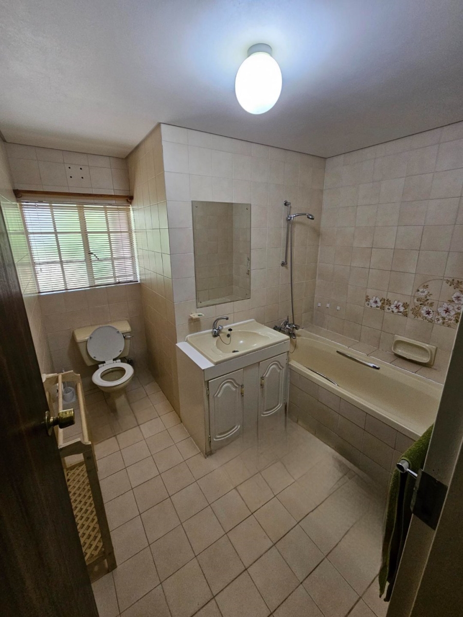 4 Bedroom Property for Sale in Weltevreden Park Gauteng