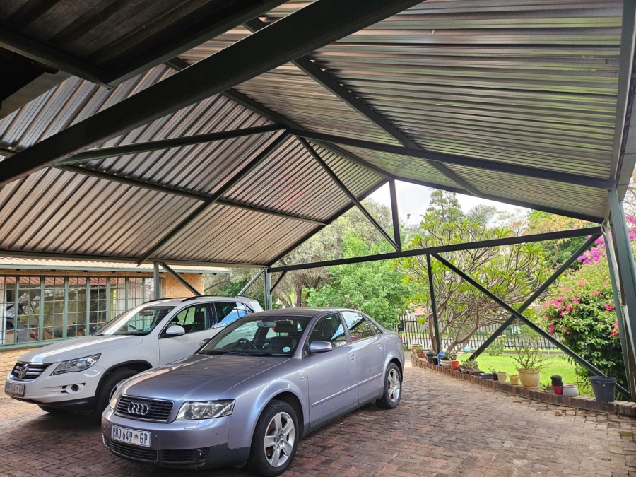 4 Bedroom Property for Sale in Weltevreden Park Gauteng