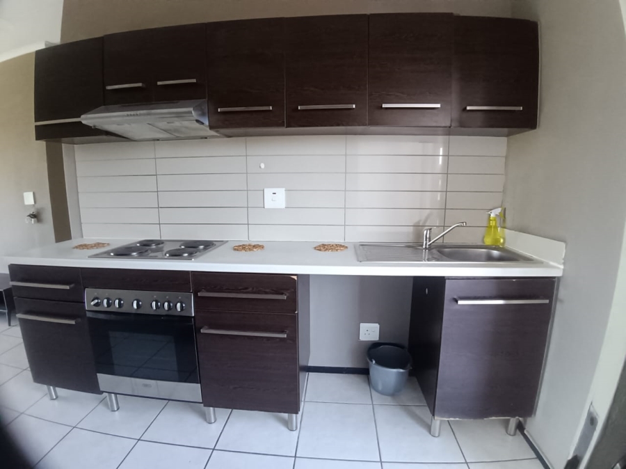 To Let 2 Bedroom Property for Rent in North Riding Gauteng