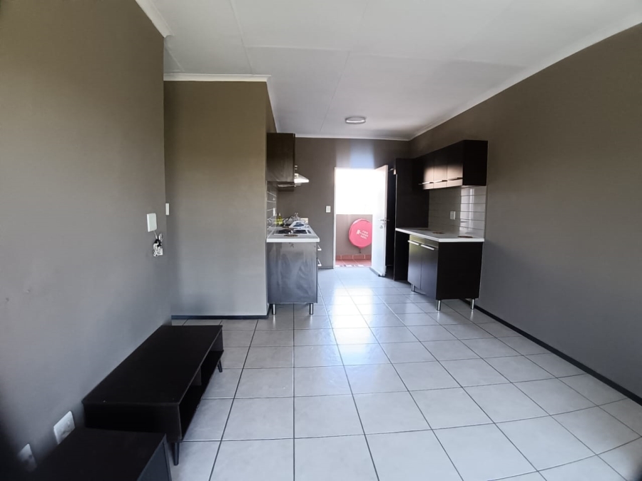 To Let 2 Bedroom Property for Rent in North Riding Gauteng