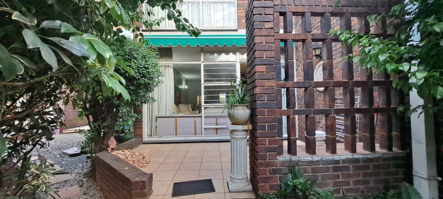 2 Bedroom Property for Sale in Essexwold Gauteng