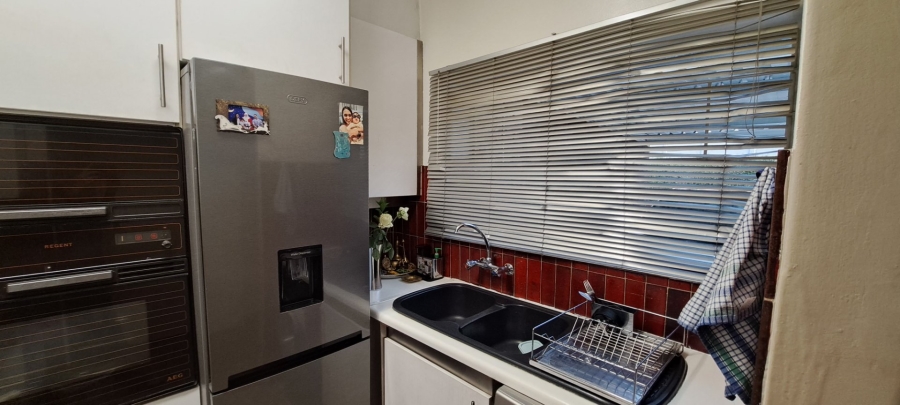 2 Bedroom Property for Sale in Essexwold Gauteng