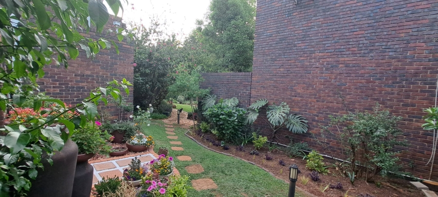 2 Bedroom Property for Sale in Essexwold Gauteng