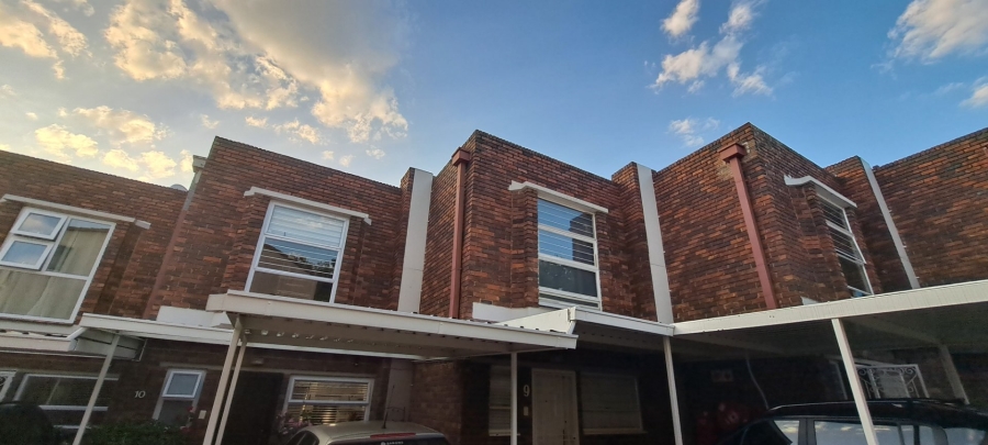 2 Bedroom Property for Sale in Essexwold Gauteng