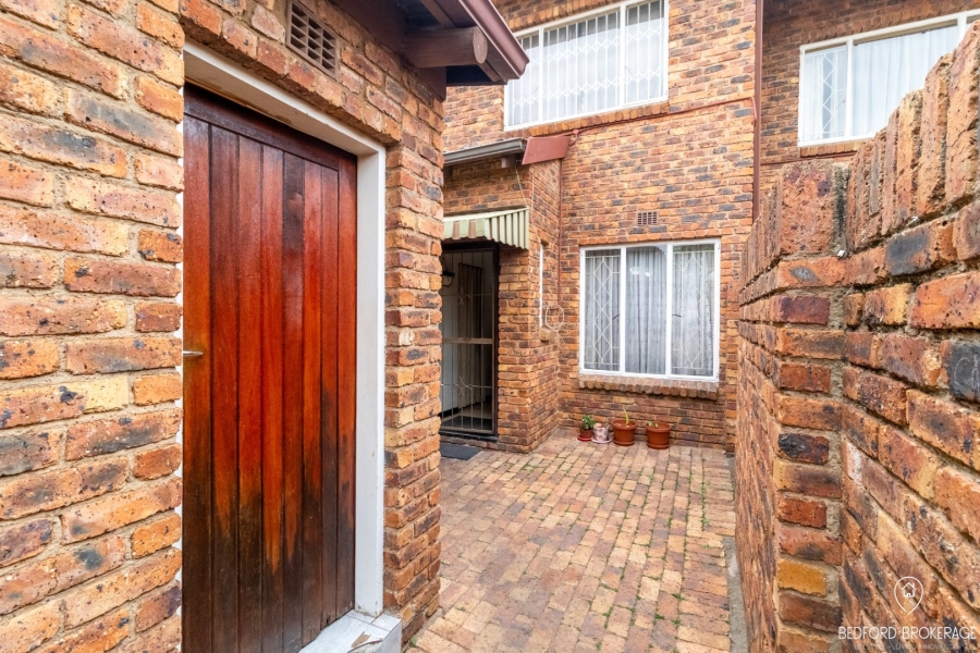 To Let 3 Bedroom Property for Rent in Lyndhurst Gauteng