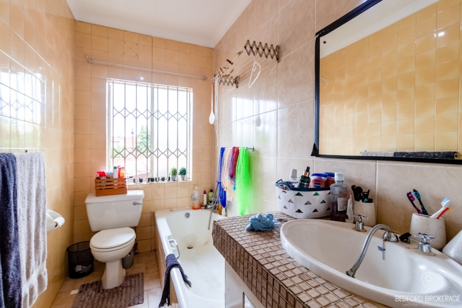To Let 3 Bedroom Property for Rent in Lyndhurst Gauteng