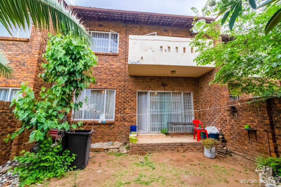 To Let 3 Bedroom Property for Rent in Lyndhurst Gauteng