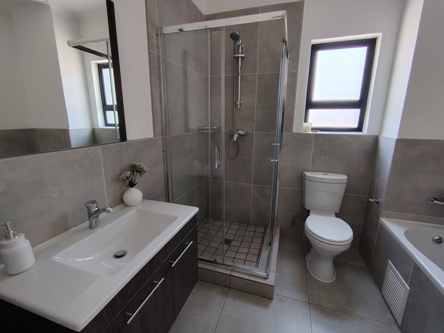 2 Bedroom Property for Sale in North Riding Gauteng
