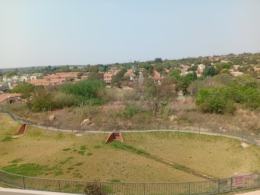 2 Bedroom Property for Sale in North Riding Gauteng