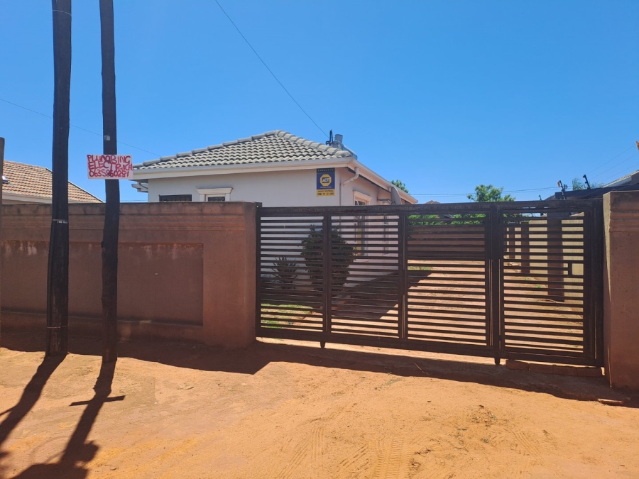 3 Bedroom Property for Sale in Protea Glen Gauteng