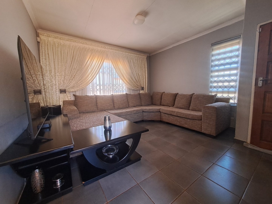 3 Bedroom Property for Sale in Protea Glen Gauteng