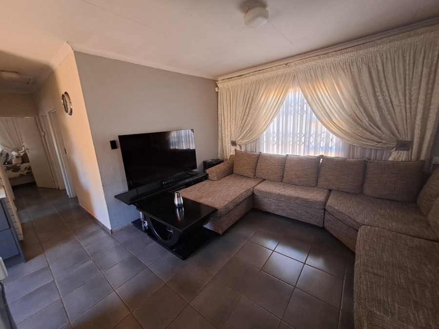 3 Bedroom Property for Sale in Protea Glen Gauteng
