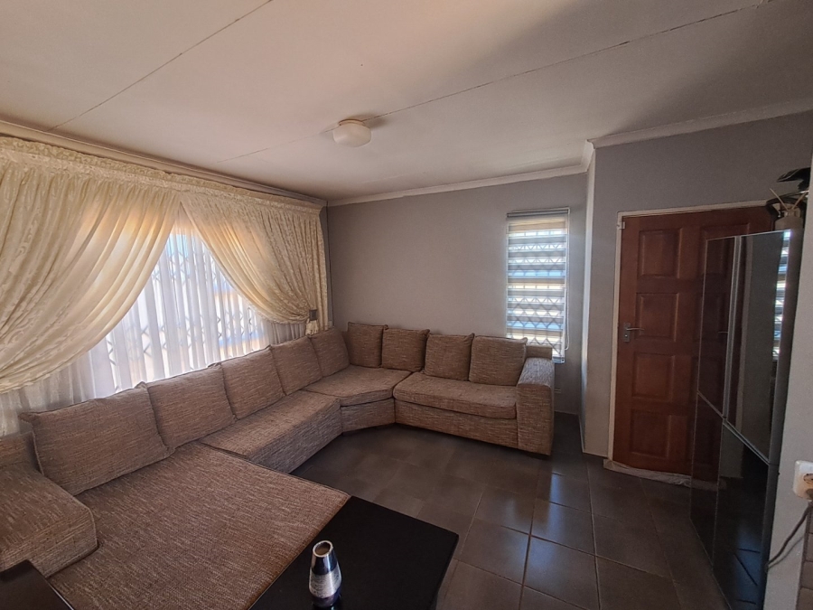 3 Bedroom Property for Sale in Protea Glen Gauteng