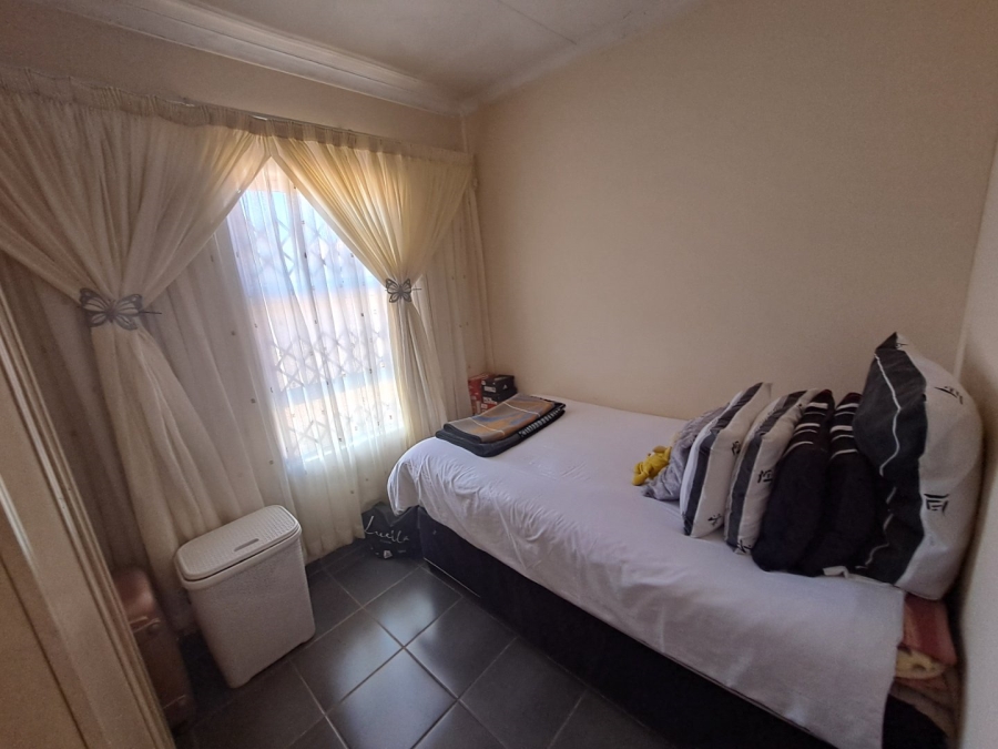 3 Bedroom Property for Sale in Protea Glen Gauteng