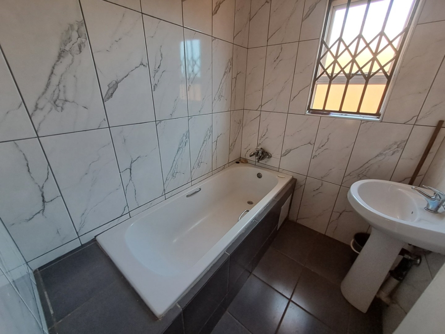 3 Bedroom Property for Sale in Protea Glen Gauteng
