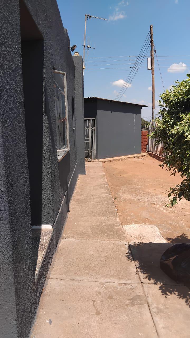 11 Bedroom Property for Sale in Soshanguve VV Gauteng