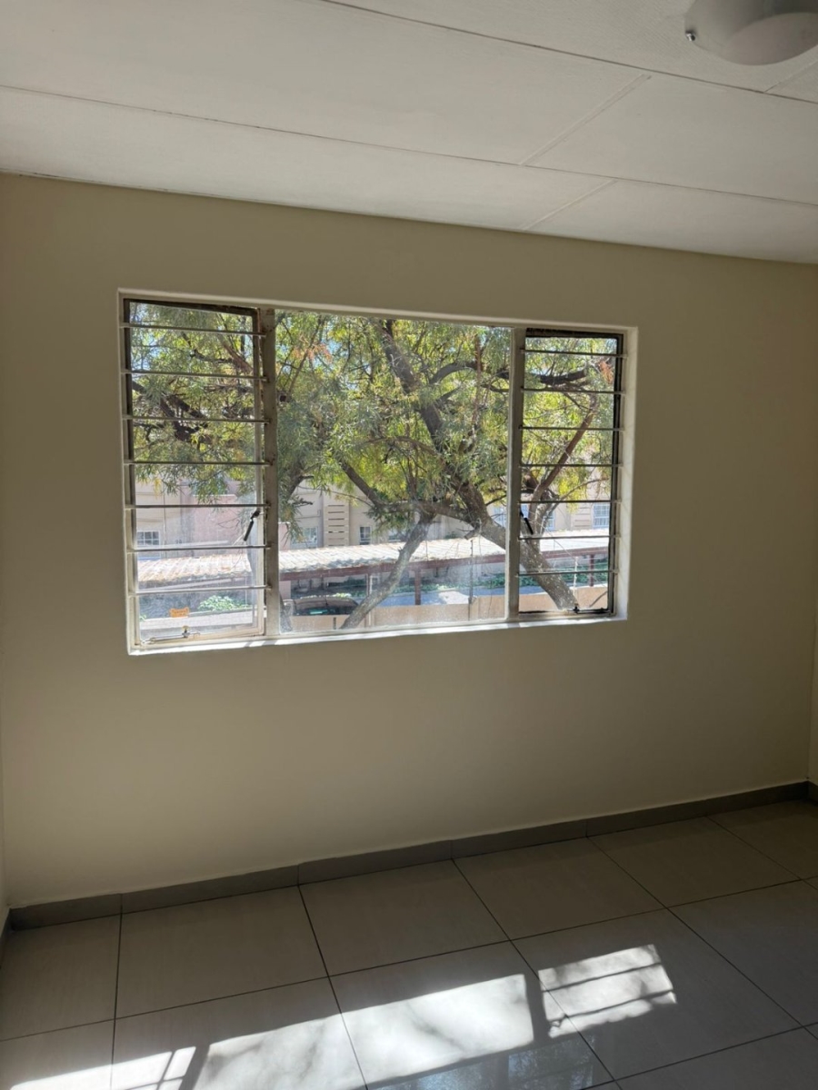 2 Bedroom Property for Sale in Vorna Valley Gauteng