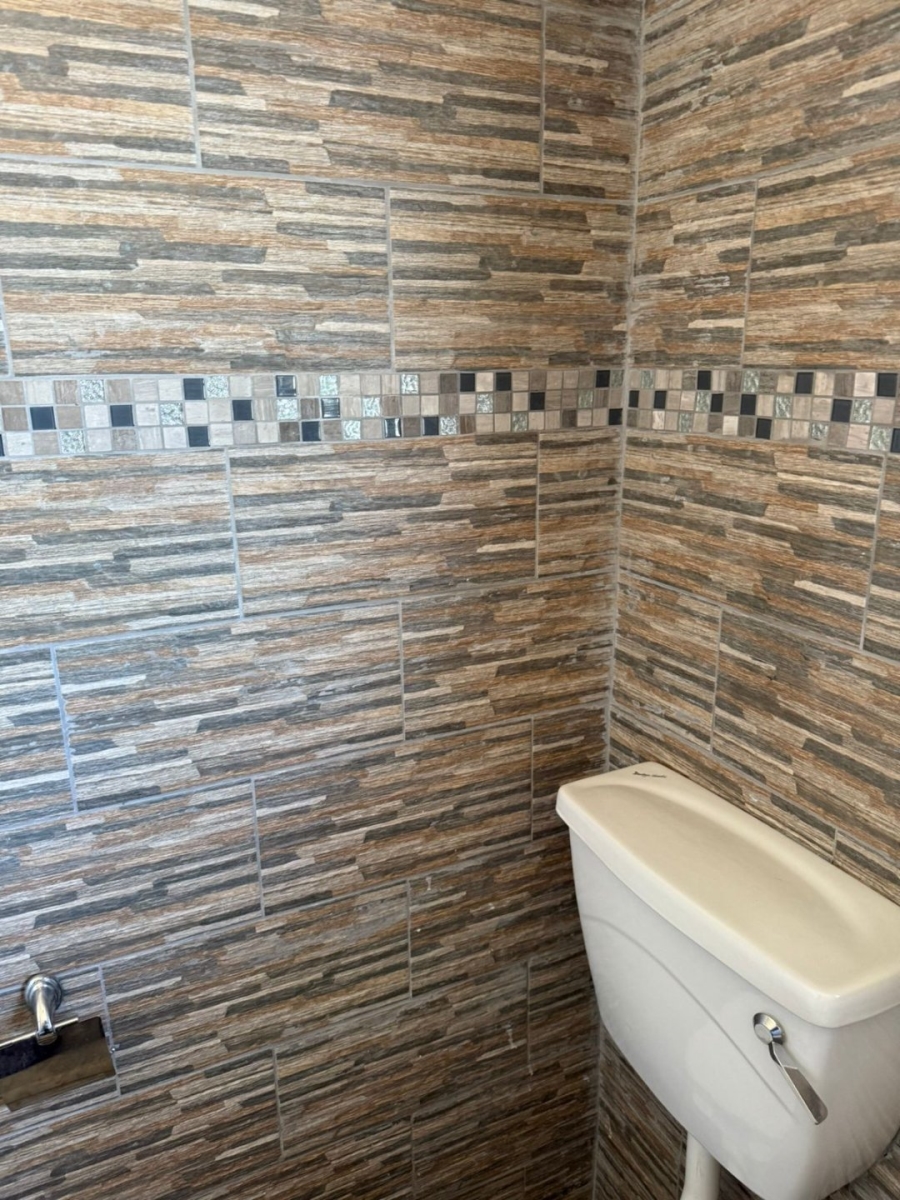 2 Bedroom Property for Sale in Vorna Valley Gauteng