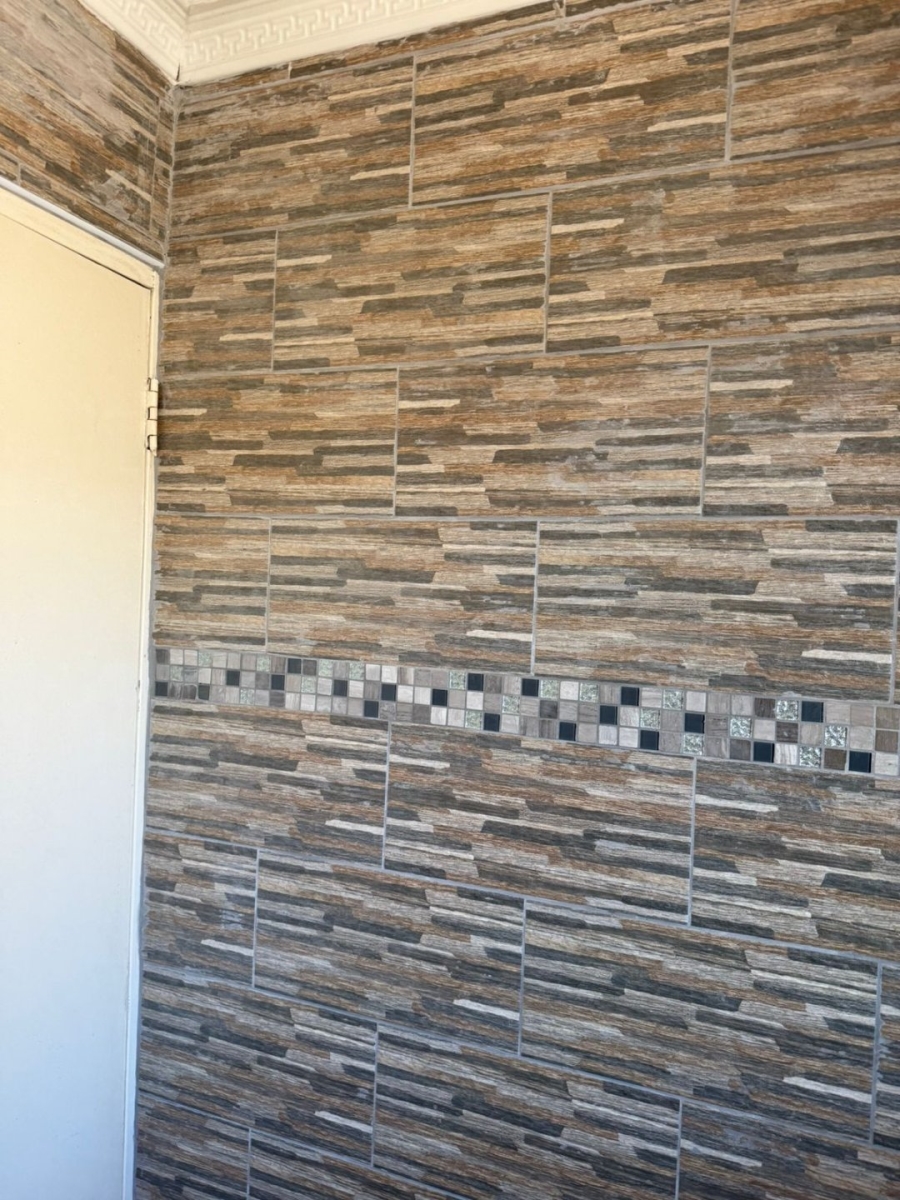 2 Bedroom Property for Sale in Vorna Valley Gauteng