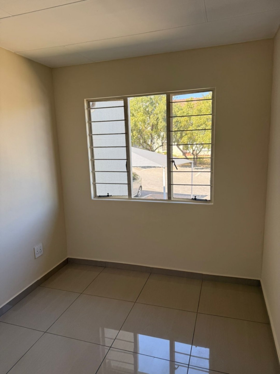 2 Bedroom Property for Sale in Vorna Valley Gauteng