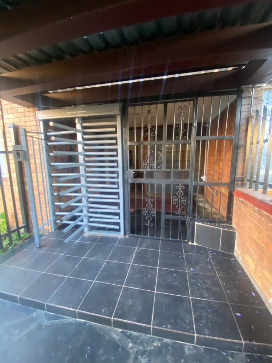 5 Bedroom Property for Sale in Pretoria Gauteng