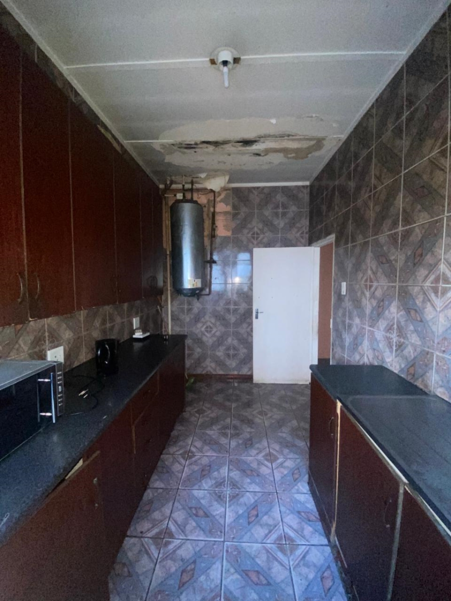 5 Bedroom Property for Sale in Pretoria Gauteng