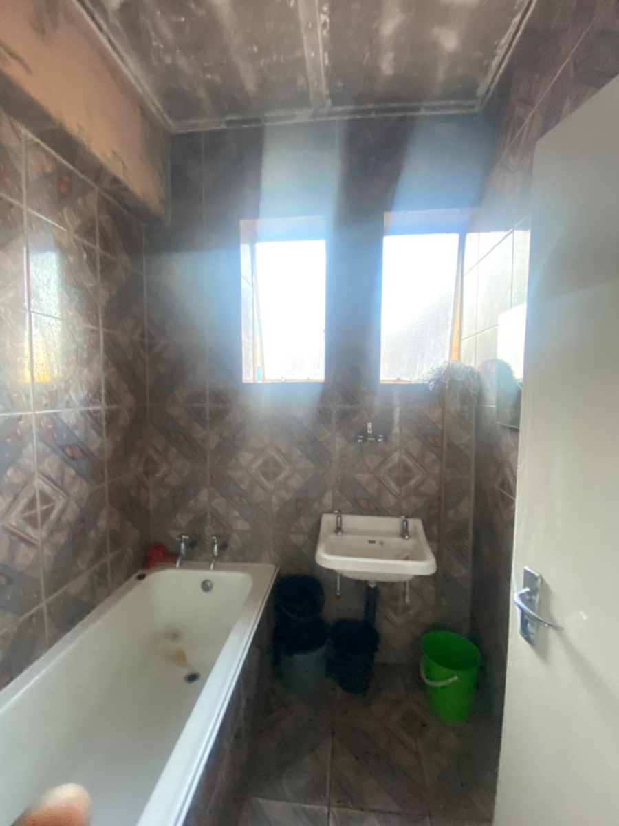 5 Bedroom Property for Sale in Pretoria Gauteng