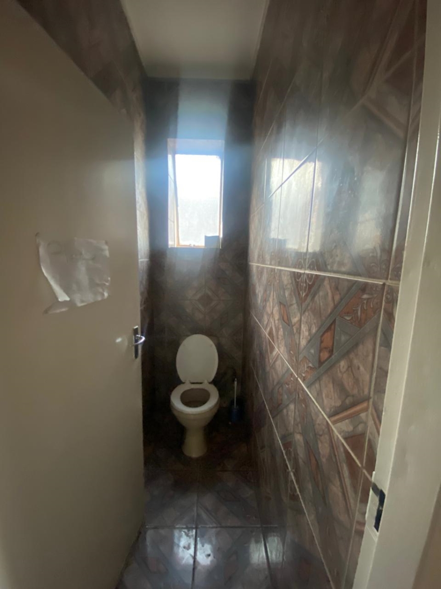 5 Bedroom Property for Sale in Pretoria Gauteng