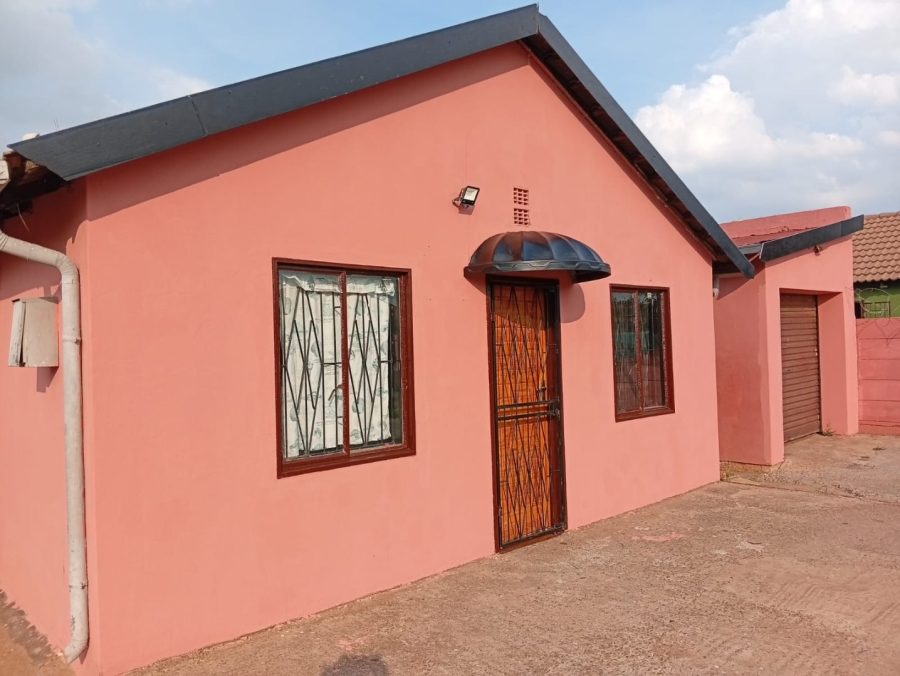 3 Bedroom Property for Sale in Lenasia Ext 13 Gauteng