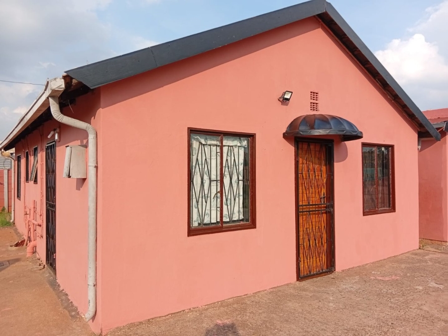 3 Bedroom Property for Sale in Lenasia Ext 13 Gauteng
