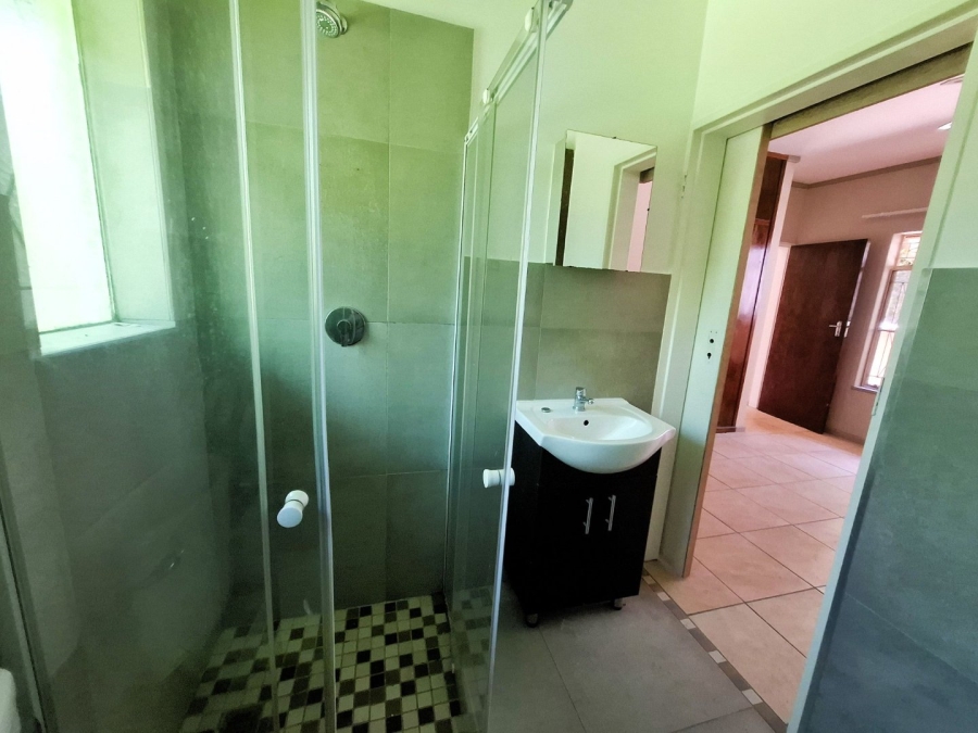 To Let 1 Bedroom Property for Rent in Lynnwood Glen Gauteng