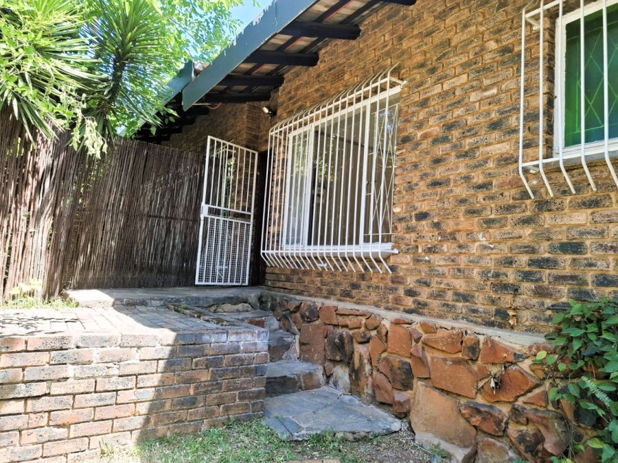 To Let 1 Bedroom Property for Rent in Lynnwood Glen Gauteng