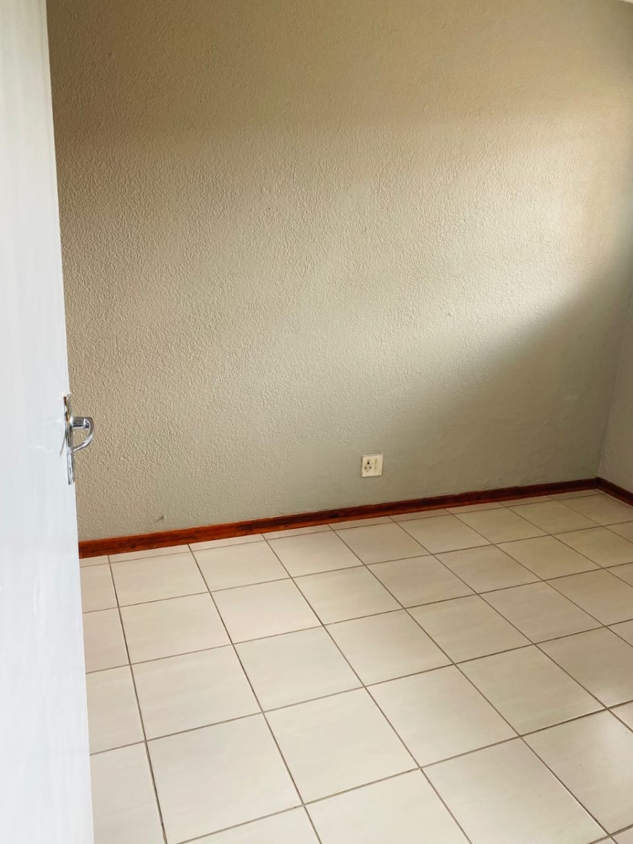 To Let 2 Bedroom Property for Rent in Primrose Gauteng