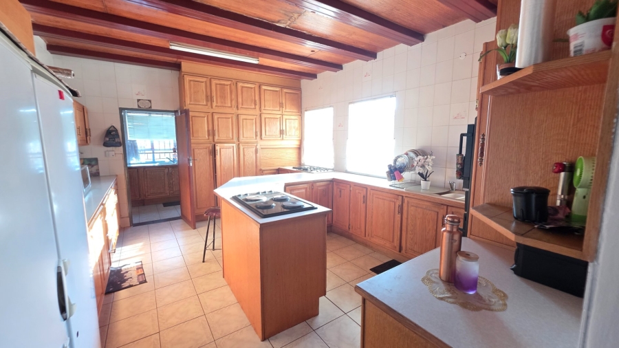 4 Bedroom Property for Sale in Laudium Gauteng