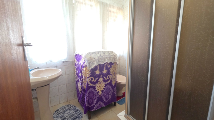 4 Bedroom Property for Sale in Laudium Gauteng