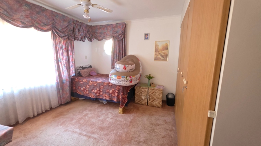 4 Bedroom Property for Sale in Laudium Gauteng