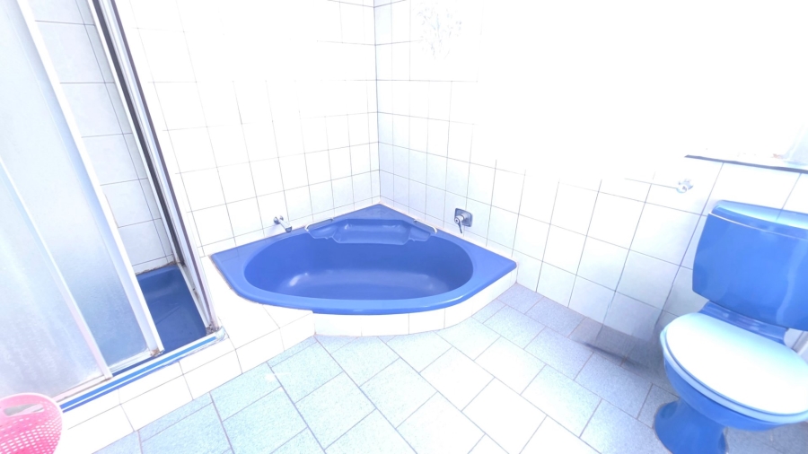 4 Bedroom Property for Sale in Laudium Gauteng