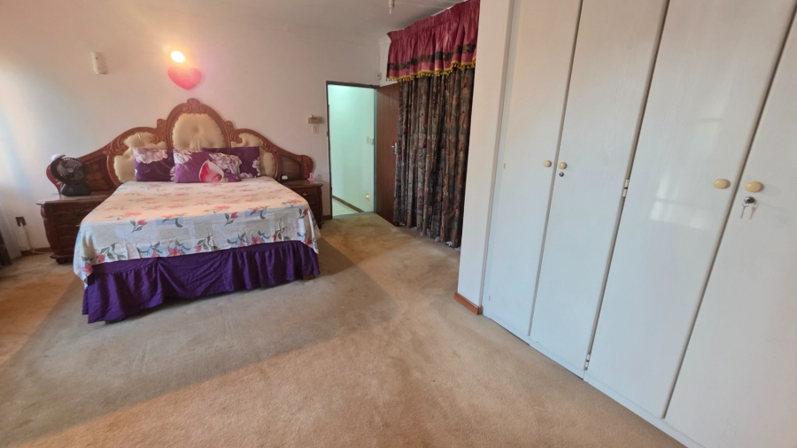 4 Bedroom Property for Sale in Laudium Gauteng