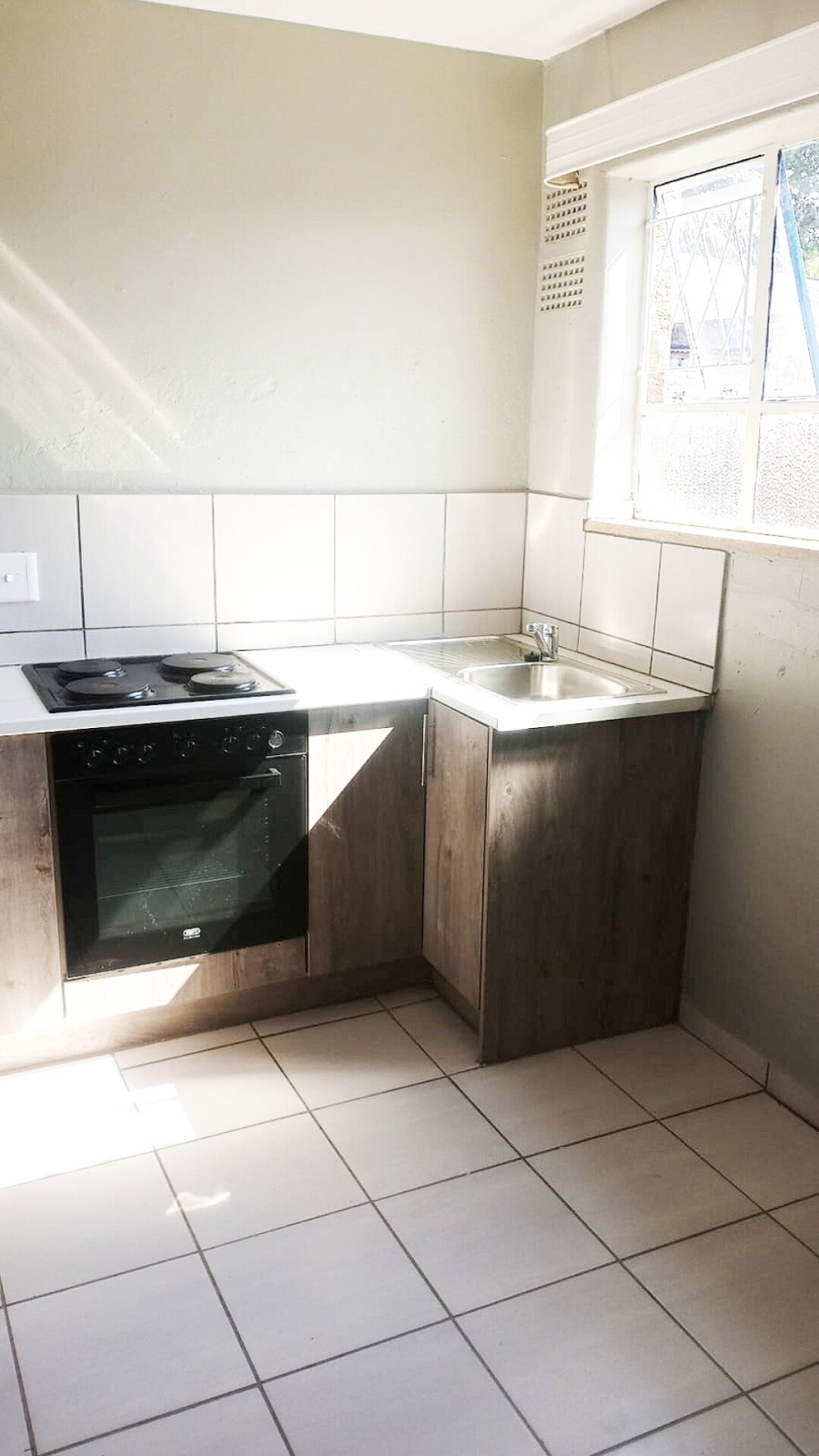 To Let 1 Bedroom Property for Rent in Primrose Gauteng