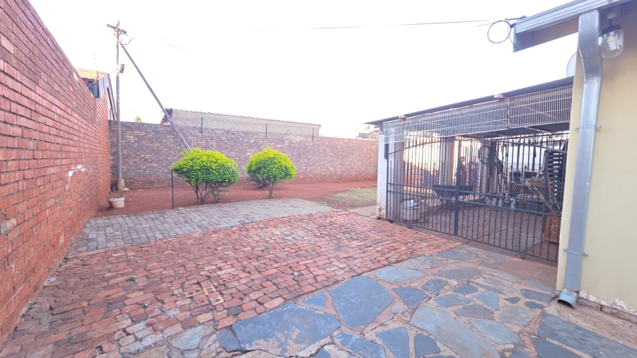 3 Bedroom Property for Sale in Laudium Gauteng