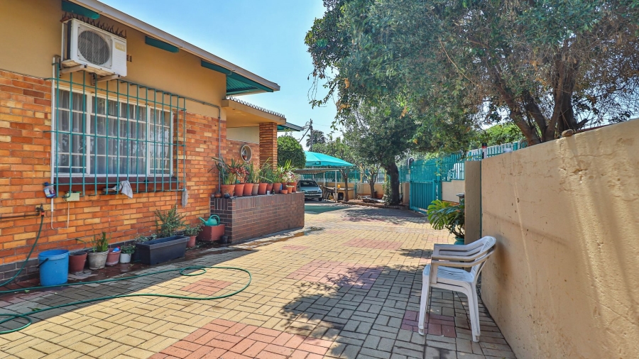  Bedroom Property for Sale in Malvern East Gauteng