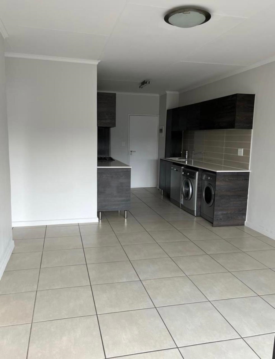 To Let  Bedroom Property for Rent in Olivedale Gauteng