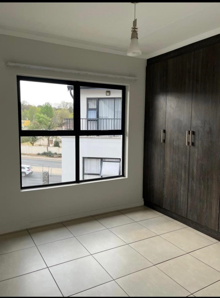 To Let  Bedroom Property for Rent in Olivedale Gauteng