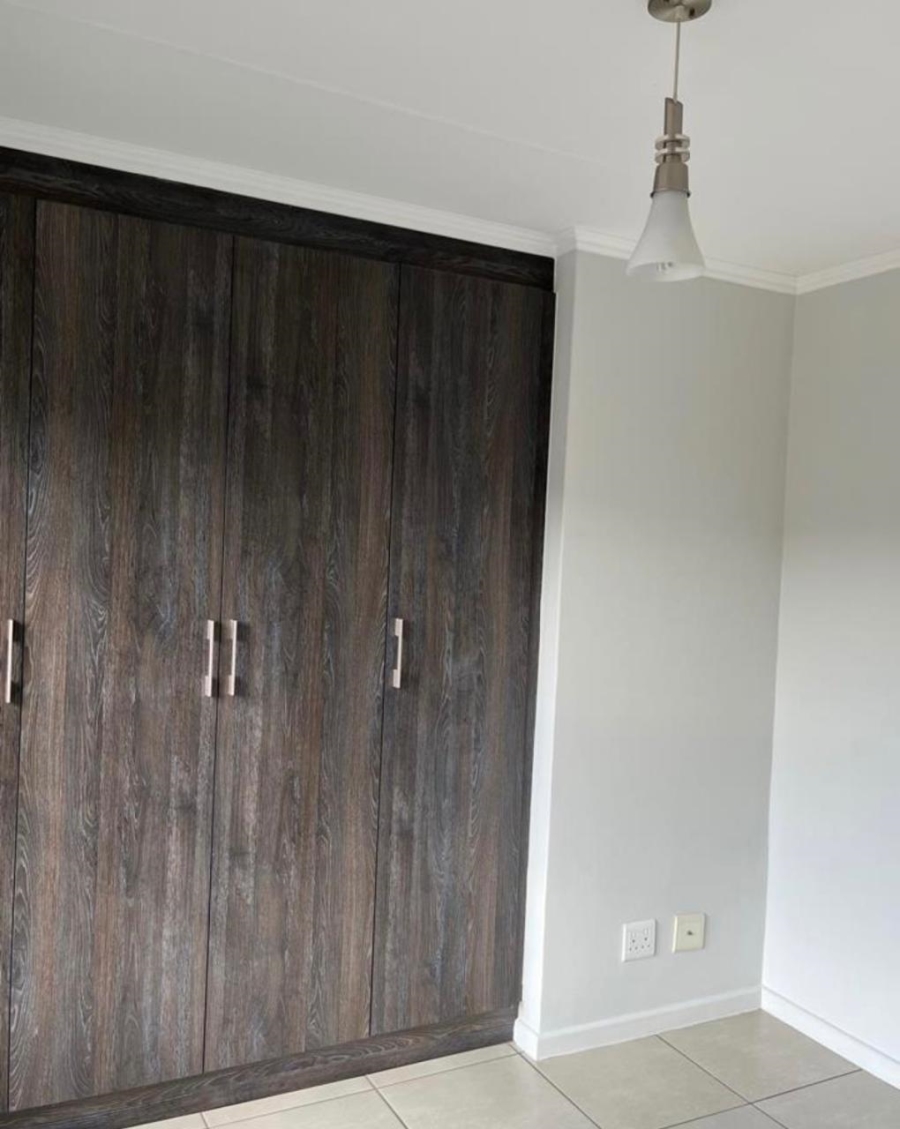 To Let  Bedroom Property for Rent in Olivedale Gauteng