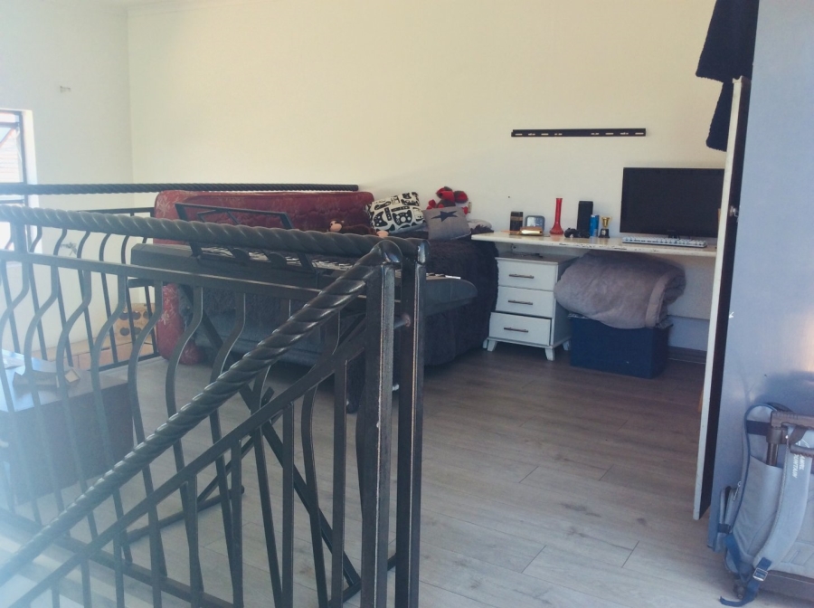 2 Bedroom Property for Sale in New Redruth Gauteng
