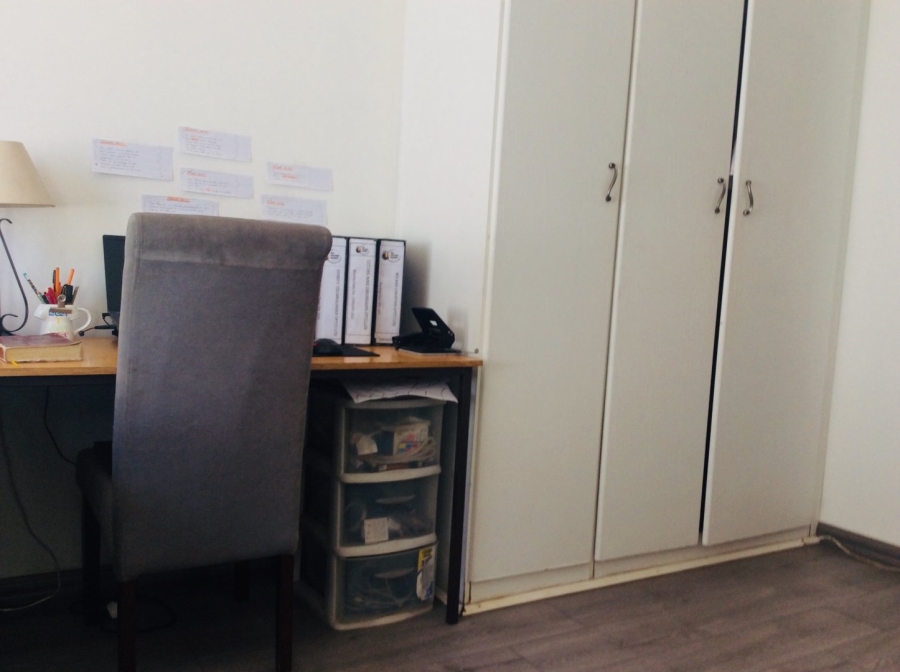 2 Bedroom Property for Sale in New Redruth Gauteng